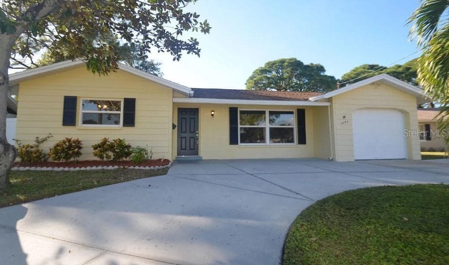 6040 DENVER STREET NE ST PETERSBURG, FL 33703
