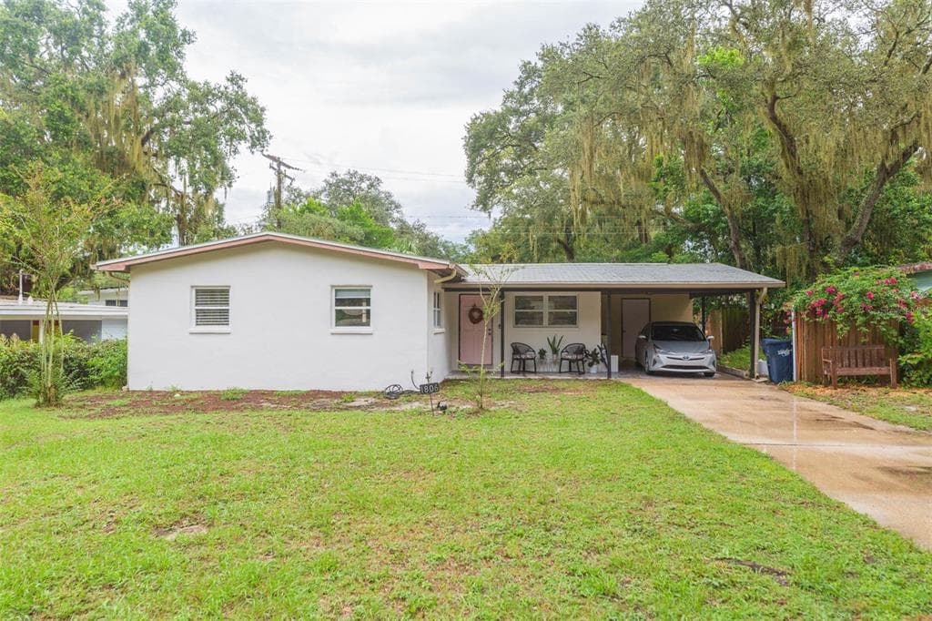 1806 E HAMILTON AVENUE TAMPA, FL 33610