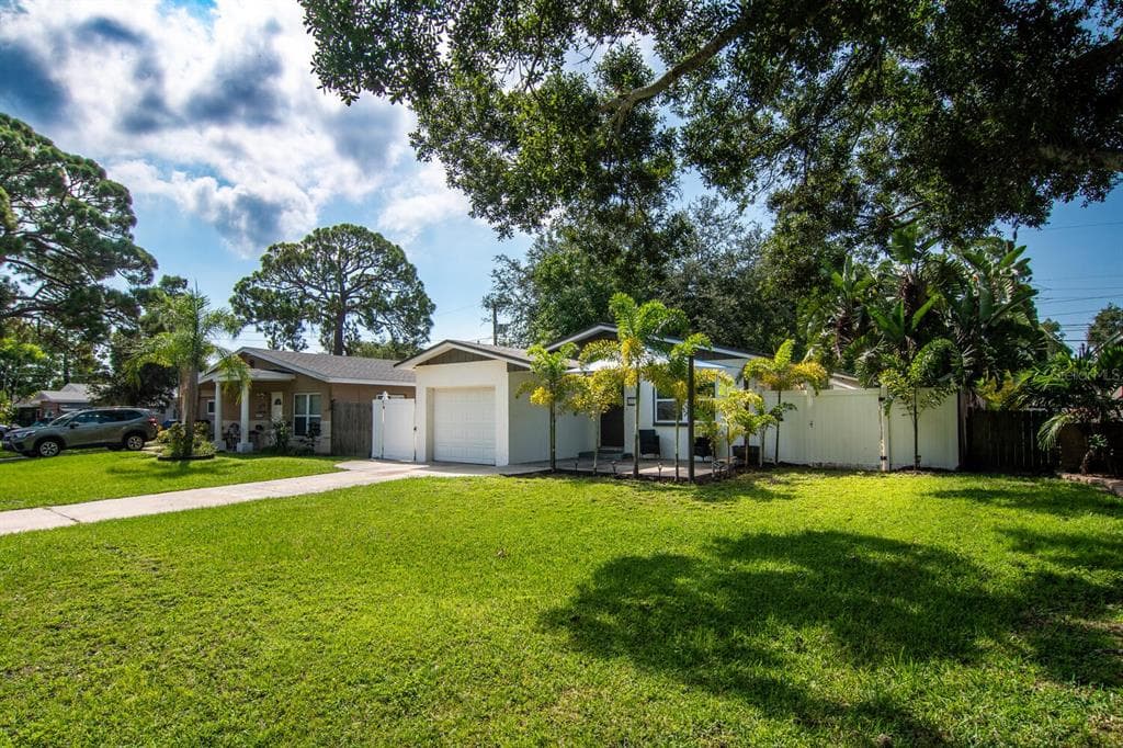 1770 NEW HAMPSHIRE AVENUE NE ST PETERSBURG, FL 33703