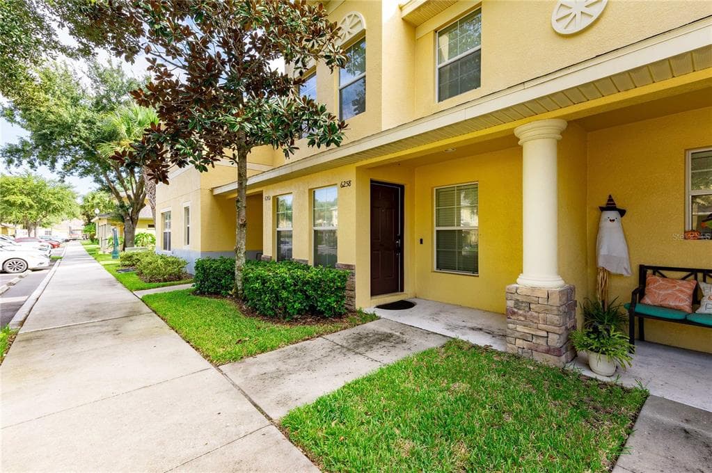 6258 TIMBERLY LANE ZEPHYRHILLS, FL 33542