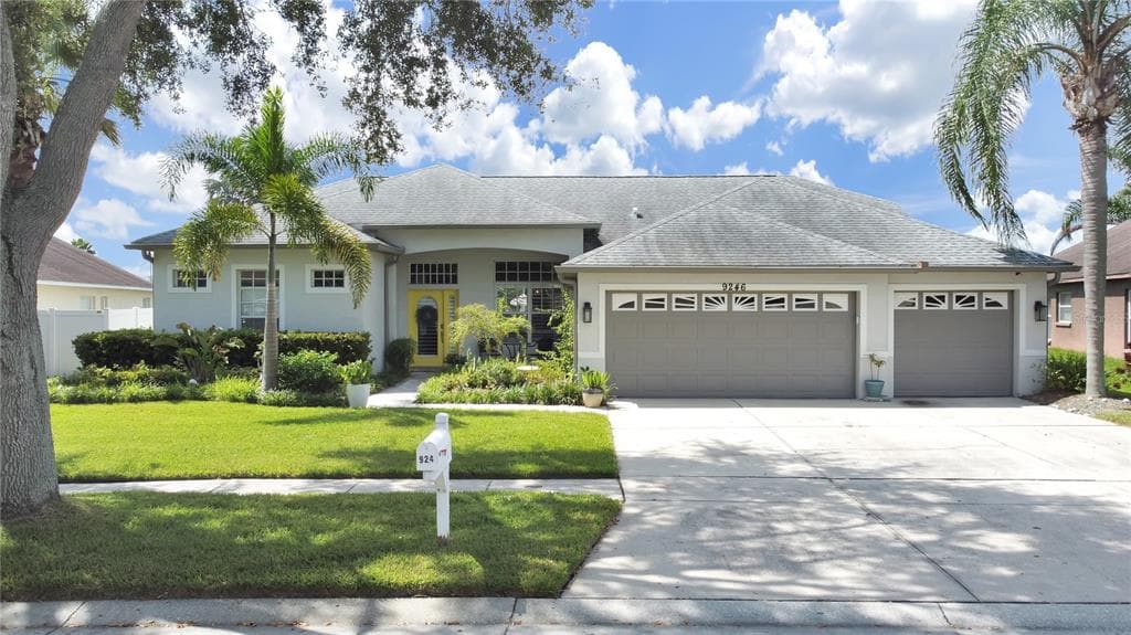 9246 ESTATE COVE CIRCLE RIVERVIEW, FL 33578