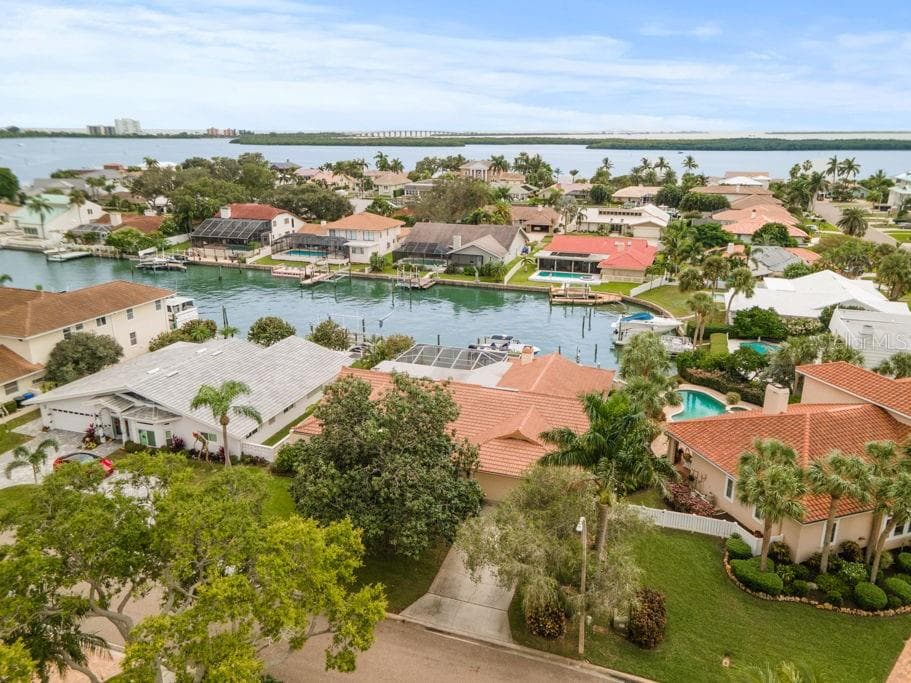 4964 60TH AVENUE S ST PETERSBURG, FL 33715