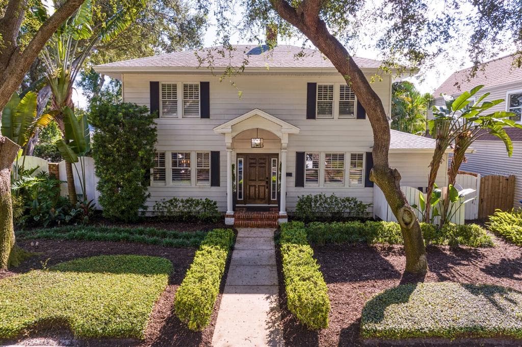 2365 WOODLAWN CIRCLE E