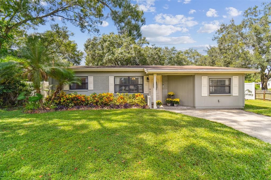 4015 HUDSON TERRACE TAMPA, FL 33618