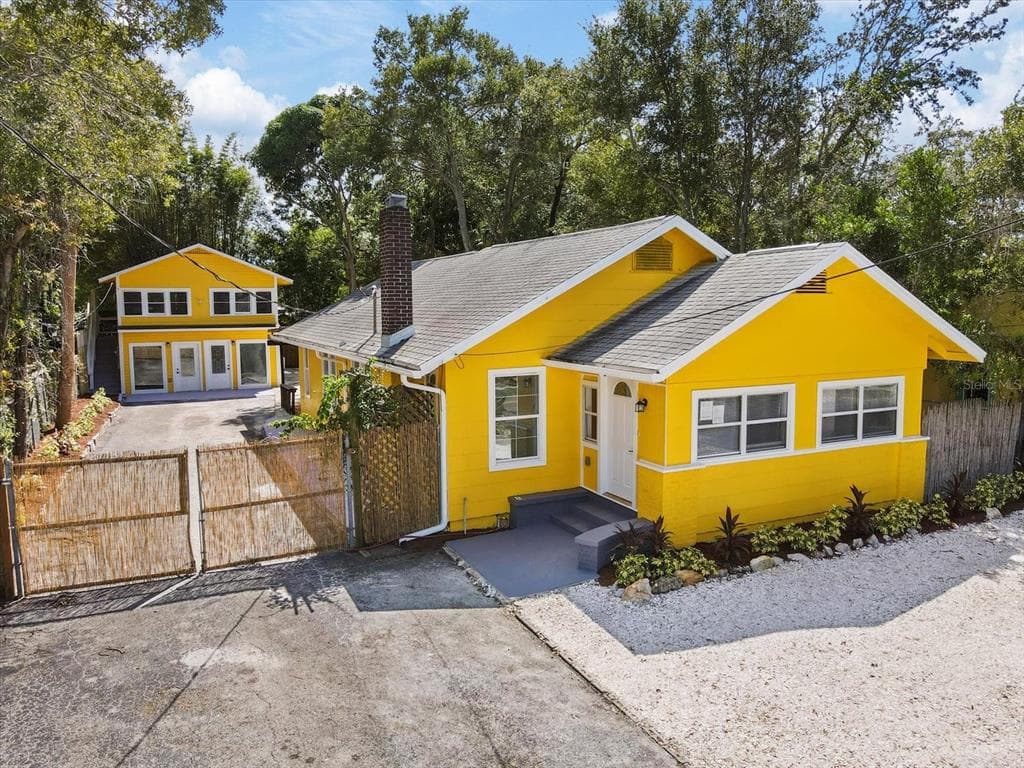 909 DRUID ROAD E