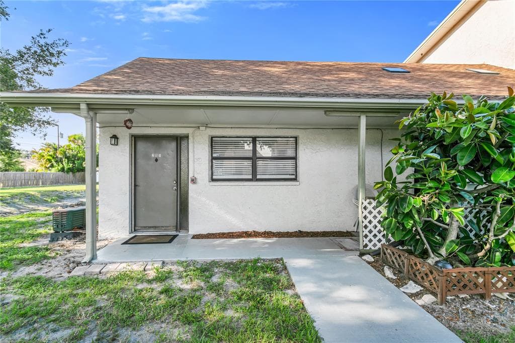 2154 BRADFORD STREET UNIT 201 CLEARWATER, FL 33760