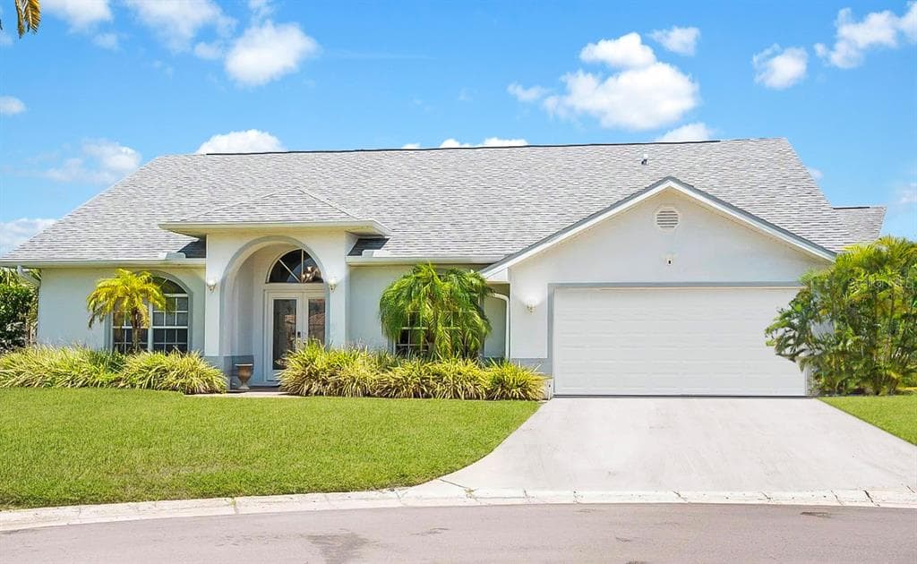 2127 LAGOON DRIVE