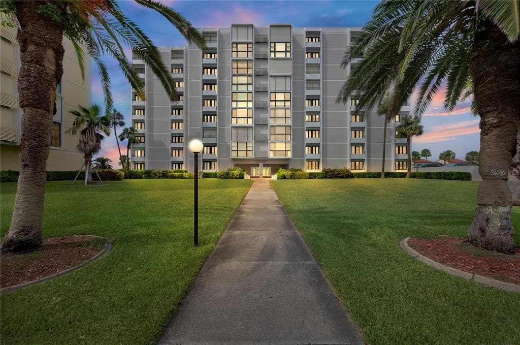 851 BAYWAY BOULEVARD UNIT 404 CLEARWATER, FL 33767