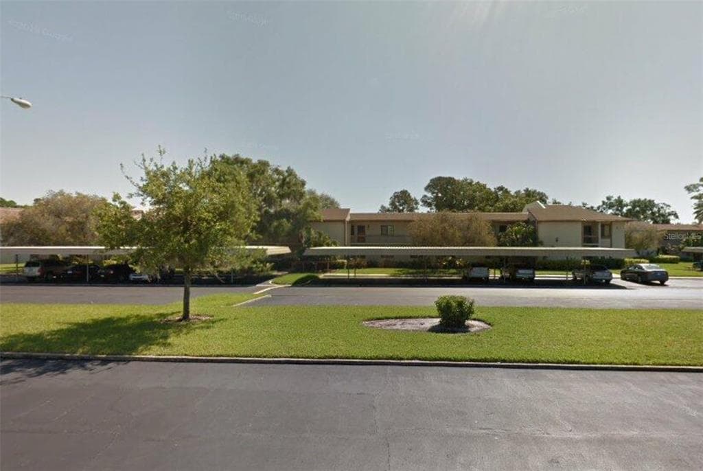 172 LAKEVIEW WAY UNIT 172 OLDSMAR, FL 34677