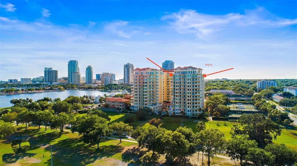 555 5TH AVENUE NE UNIT 1214 ST PETERSBURG, FL 33701