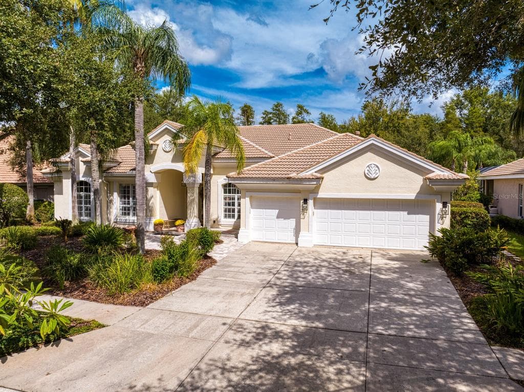 10232 WATERSIDE OAKS DRIVE TAMPA, FL 33647