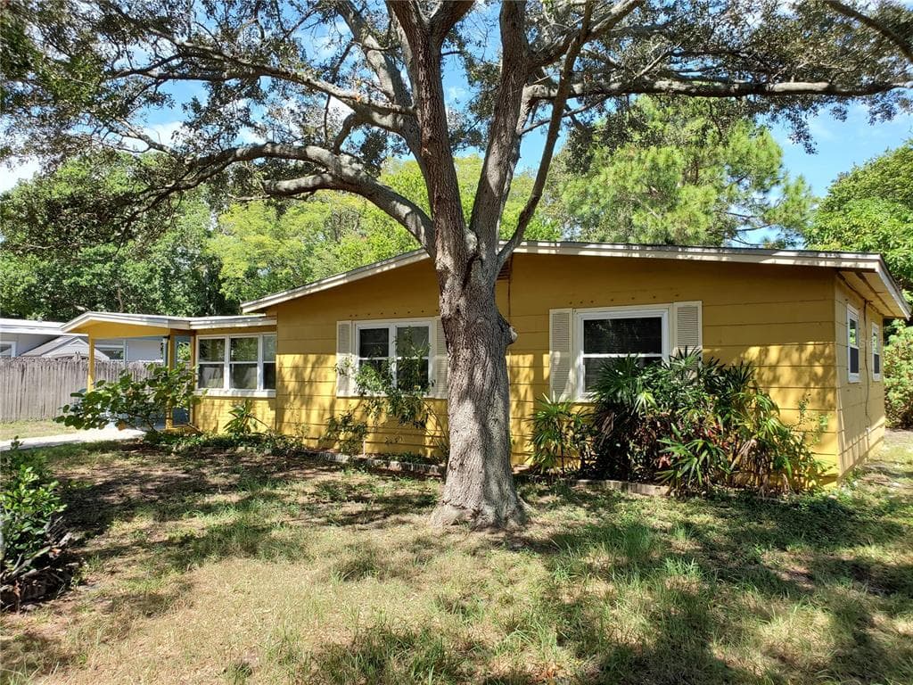 7211 10TH AVENUE N ST PETERSBURG, FL 33706