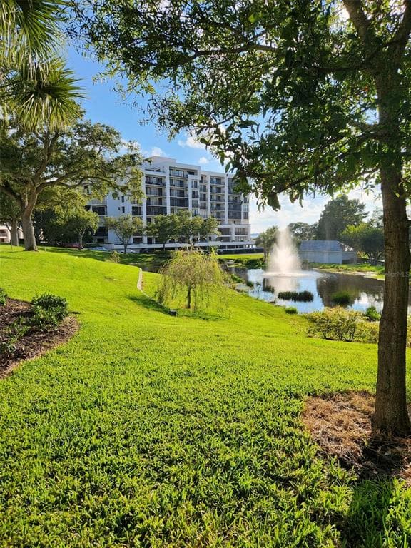8 BELLEVIEW BOULEVARD UNIT 402 BELLEAIR, FL 33756