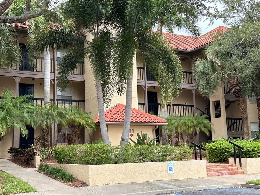 2400 FEATHER SOUND DRIVE UNIT 1121 CLEARWATER, FL 33762