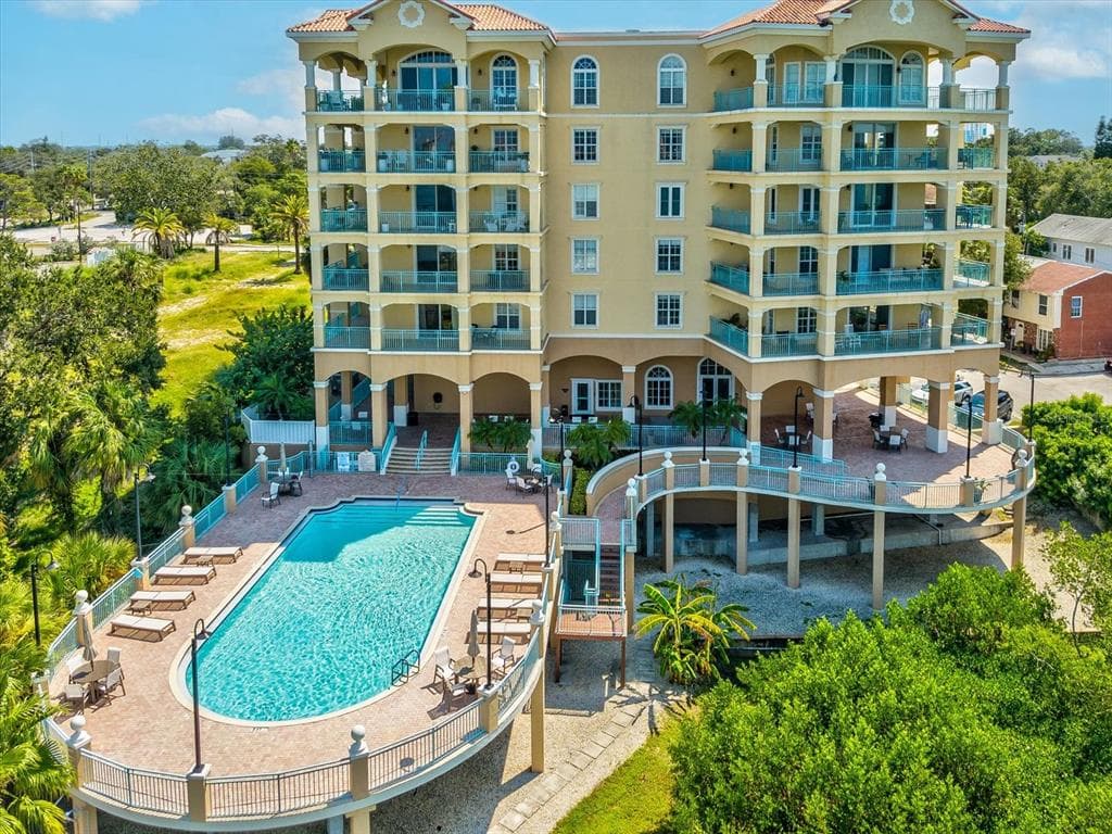 700 N OSCEOLA AVENUE UNIT PH-3 CLEARWATER, FL 33755