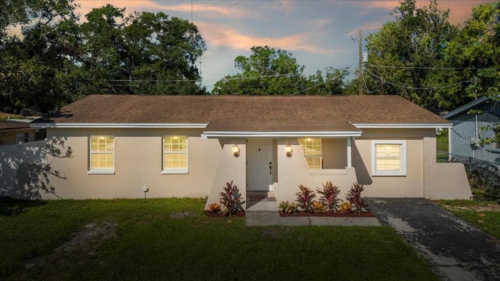 3205 DEERFIELD DRIVE TAMPA, FL 33619