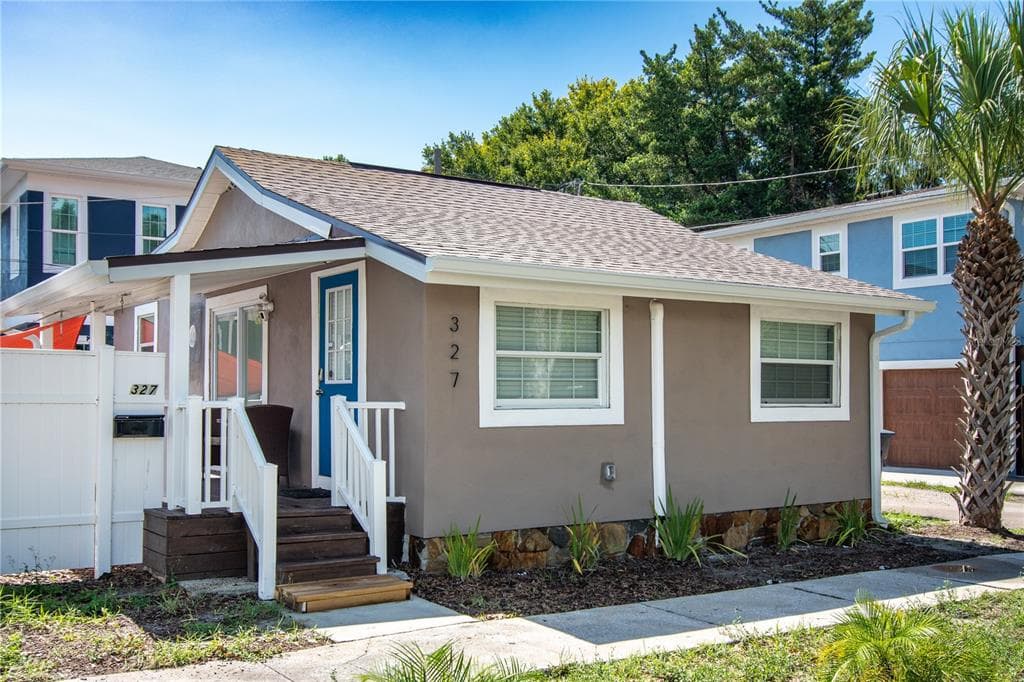 327 25TH STREET S ST PETERSBURG, FL 33712