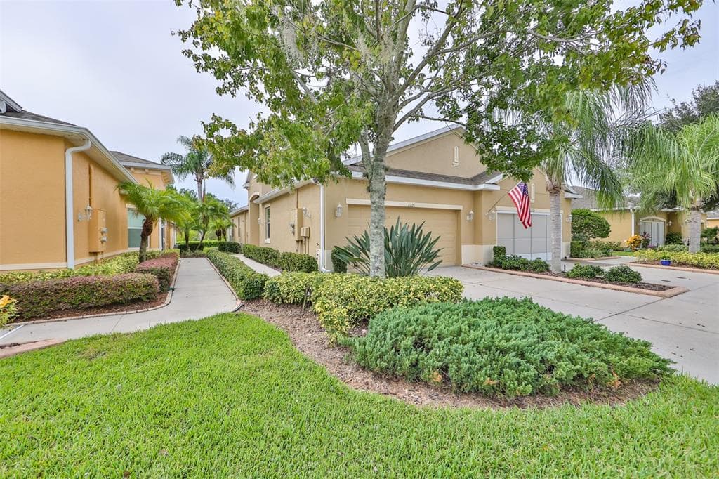 2226 OAKLEY GREEN DRIVE UNIT 51