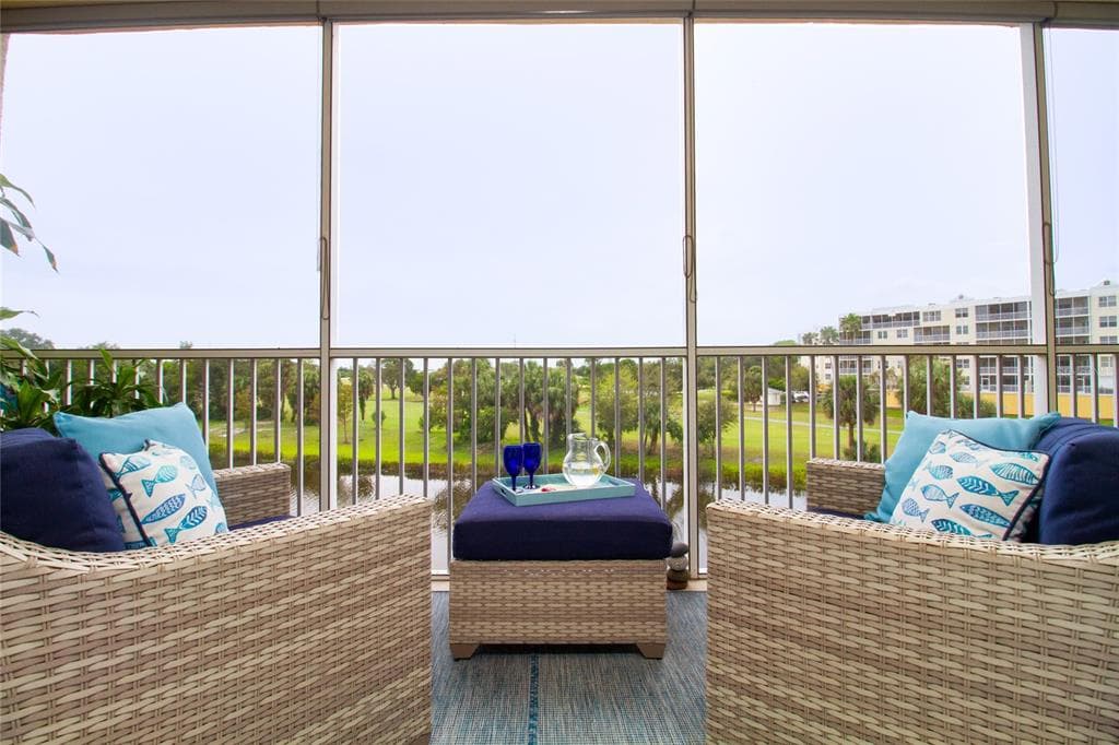 960 STARKEY ROAD UNIT 7204 LARGO, FL 33771