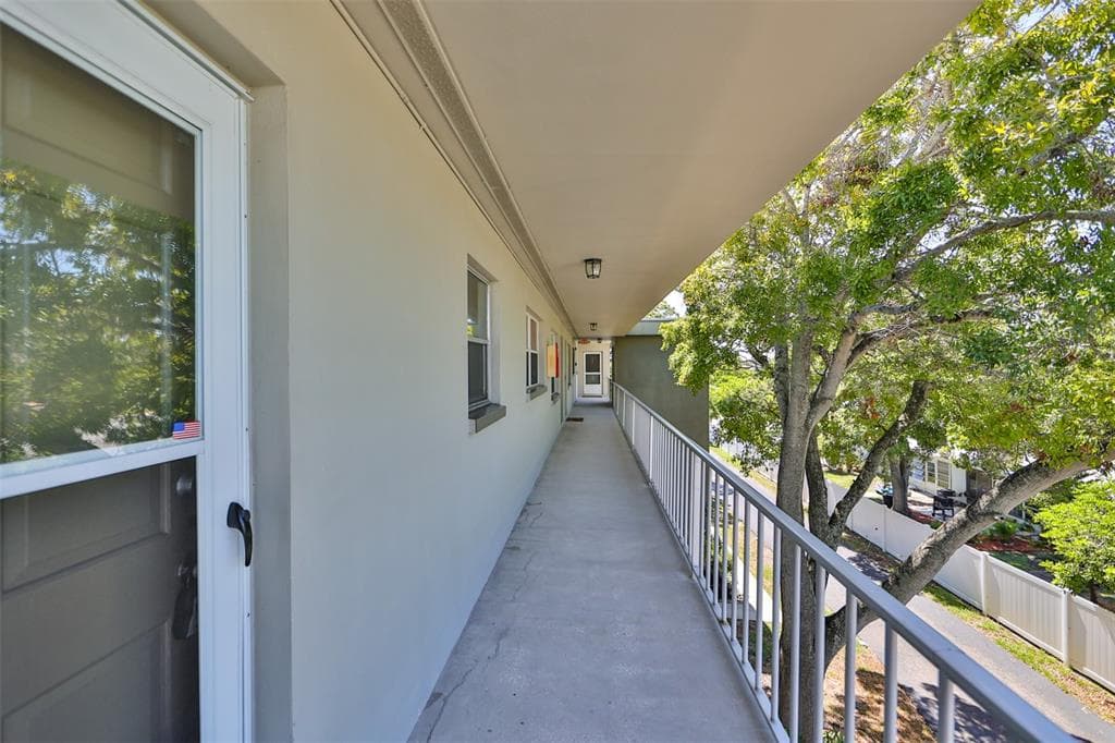 5890 38TH AVENUE N UNIT 308 ST PETERSBURG, FL 33710