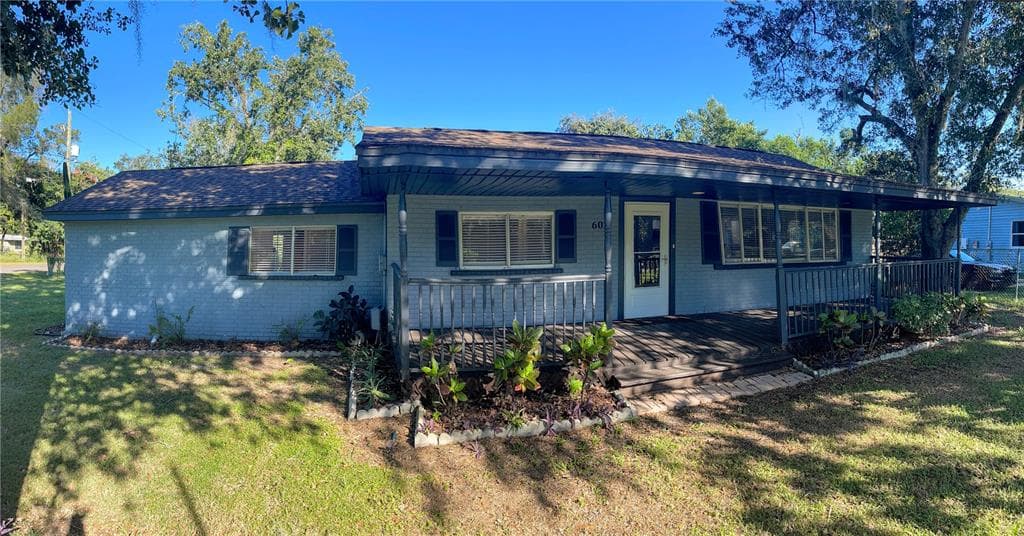 601 S SAINT CLOUD AVENUE VALRICO, FL 33594