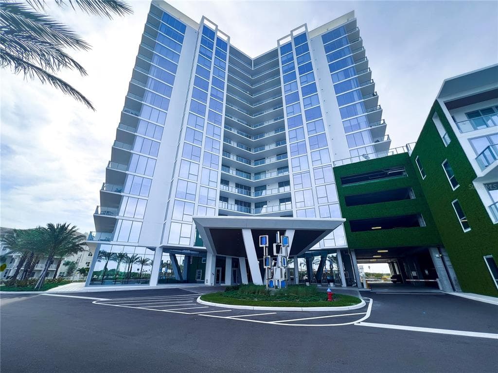 5120 MARINA WAY UNIT 2201 TAMPA, FL 33611