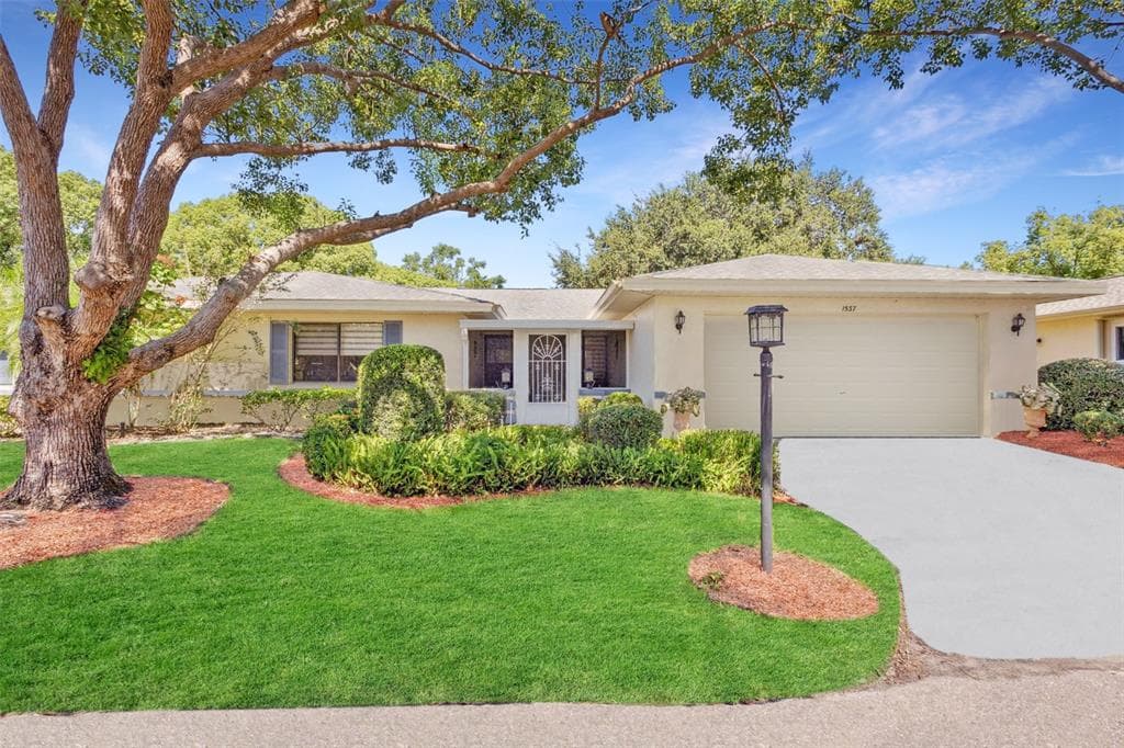 1537 INGRAM DRIVE SUN CITY CENTER, FL 33573