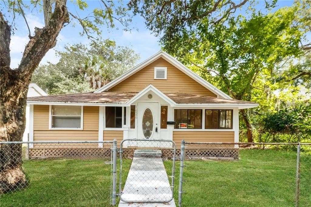 1626 13TH STREET S ST PETERSBURG, FL 33705