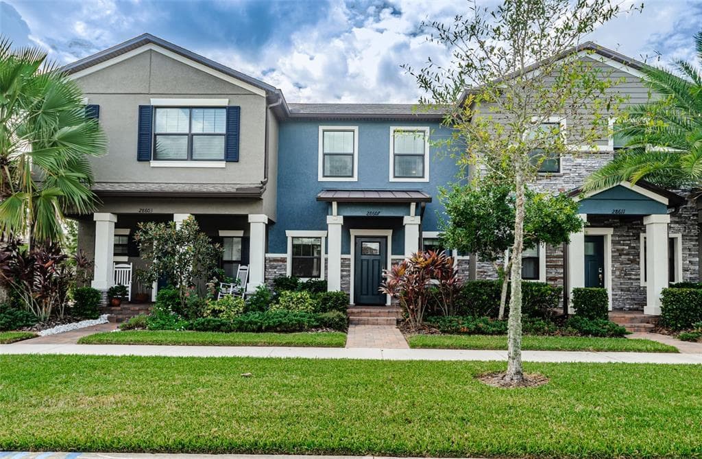 28607 TRANQUIL LAKE CIRCLE WESLEY CHAPEL, FL 33543