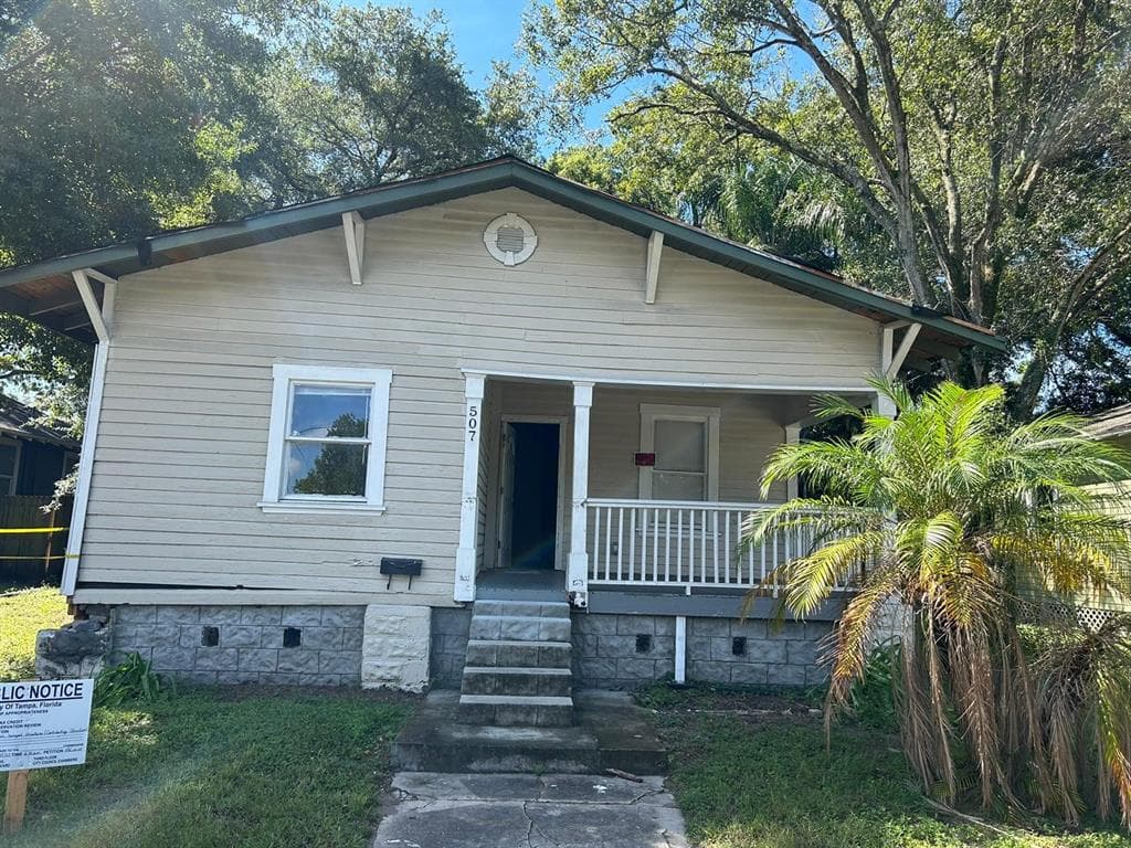 507 E HUGH STREET TAMPA, FL 33603