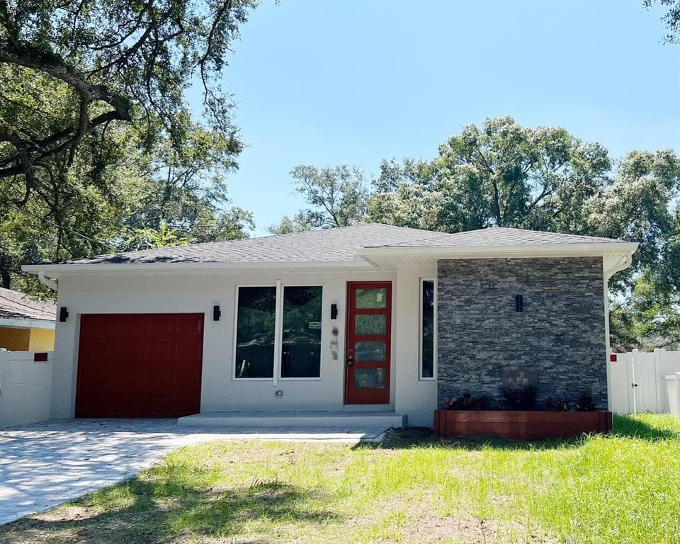 3203 E DIANA TAMPA, FL 33610