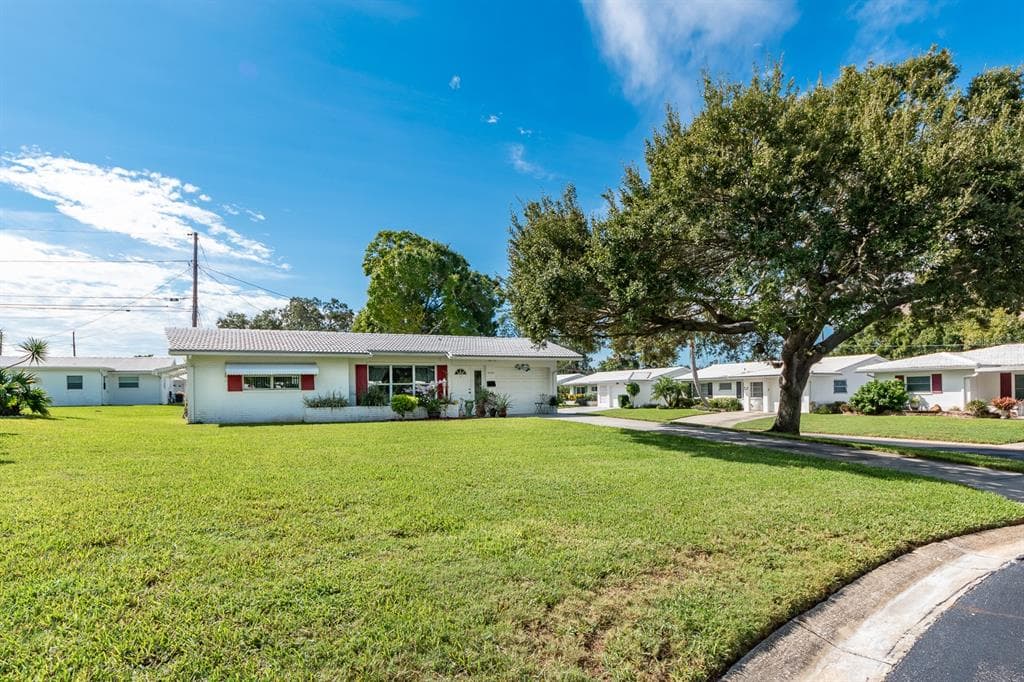 9529 141ST STREET SEMINOLE, FL 33776