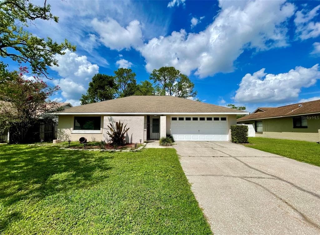 5405 MOUNTAIN FARM COURT TAMPA, FL 33624