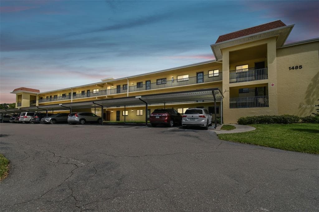 1485 HALSEY DRIVE UNIT 204 DUNEDIN, FL 34698