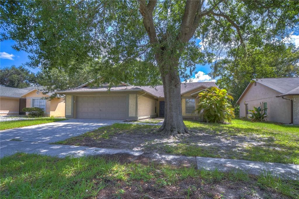 11919 CEDARFIELD DRIVE