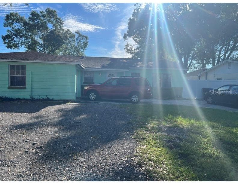 7805 LAKESIDE BOULEVARD TAMPA, FL 33614