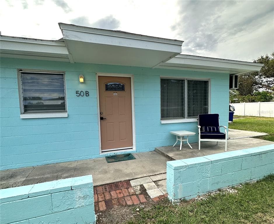 50 W BOYER STREET UNIT B TARPON SPRINGS, FL 34689