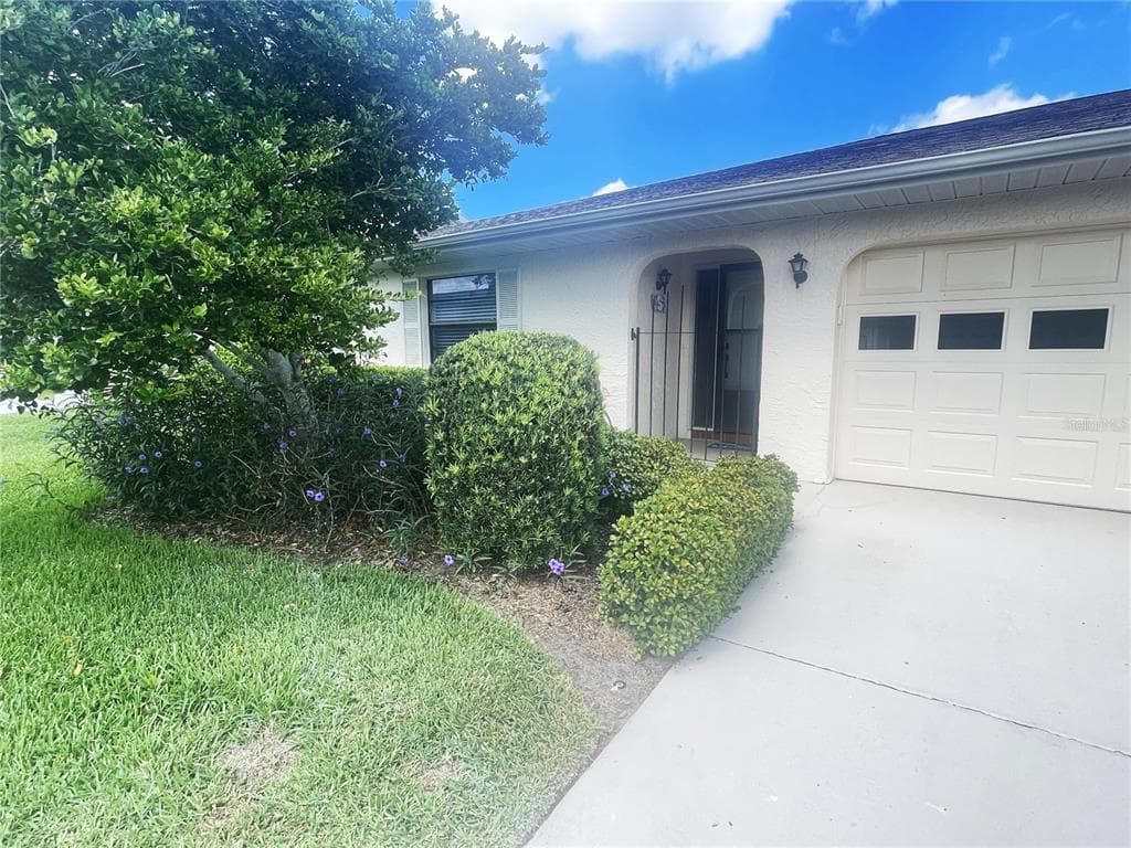 2010 HEREFORD DRIVE UNIT 485 SUN CITY CENTER, FL 33573
