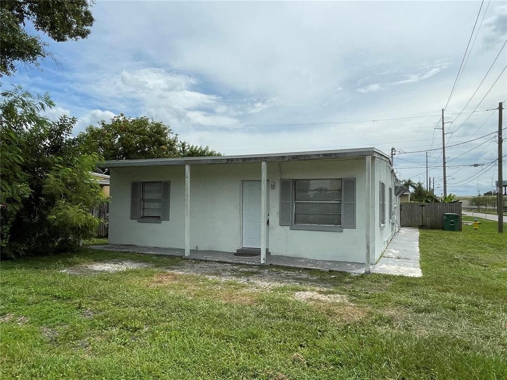 3924 W LA SALLE STREET TAMPA, FL 33607