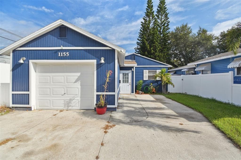 1155 36TH AVENUE N ST PETERSBURG, FL 33704