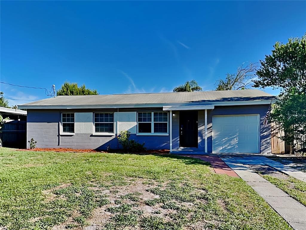 3909 W WALLACE AVENUE TAMPA, FL 33611