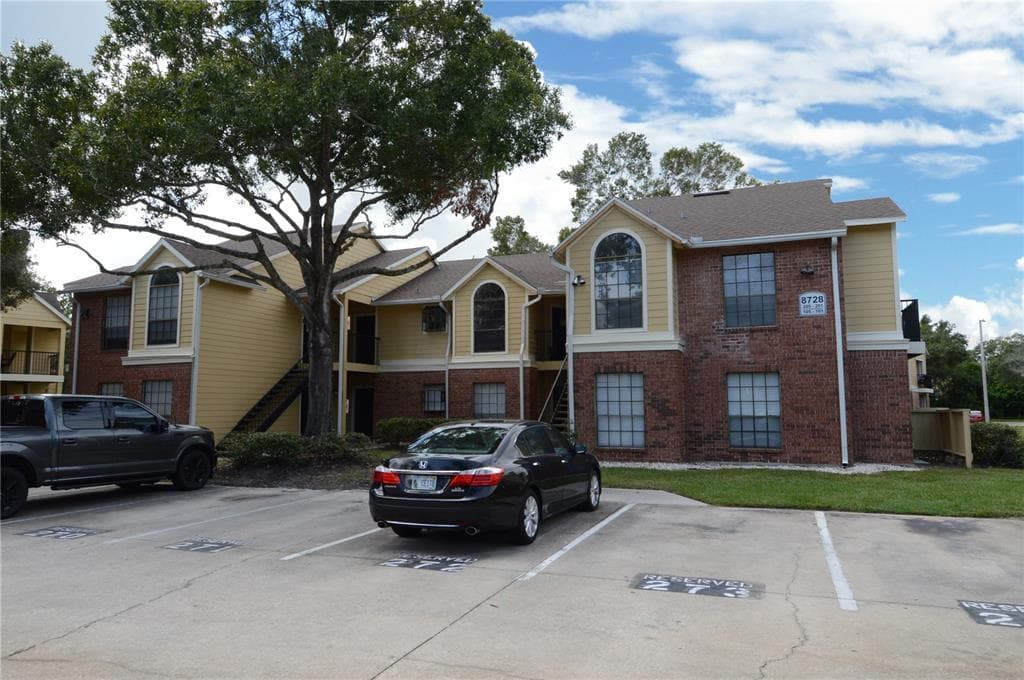 8728 MALLARD RESERVE DRIVE UNIT 201 TAMPA, FL 33614