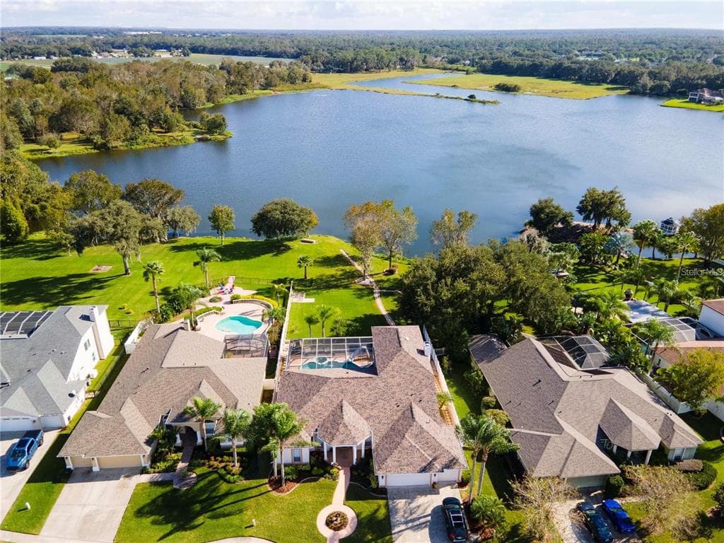 2842 MOSSY TIMBER TRAIL VALRICO, FL 33596