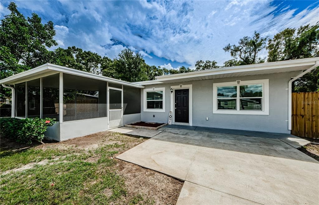 7707 CORAL VINE LANE TAMPA, FL 33619
