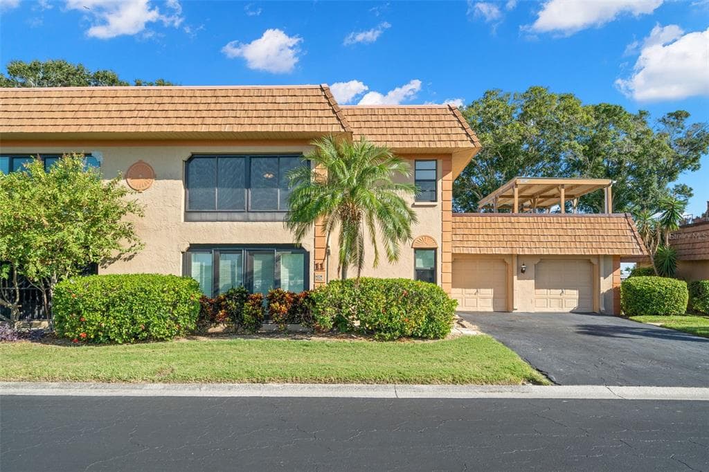 10216 SEMINOLE ISLAND DRIVE LARGO, FL 33773