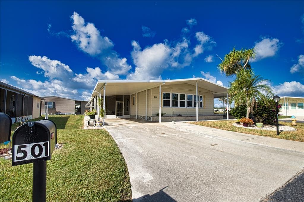 501 LA PLAYA CIRCLE NORTH PORT, FL 34287