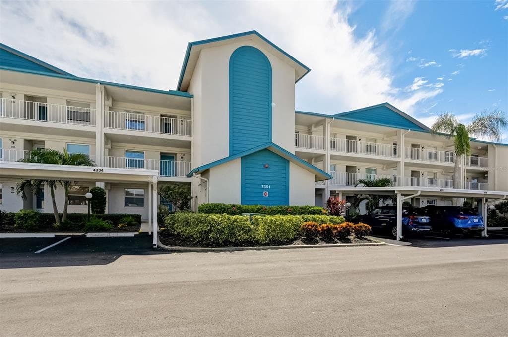 7301 29TH AVENUE DRIVE W UNIT 206 BRADENTON, FL 34209