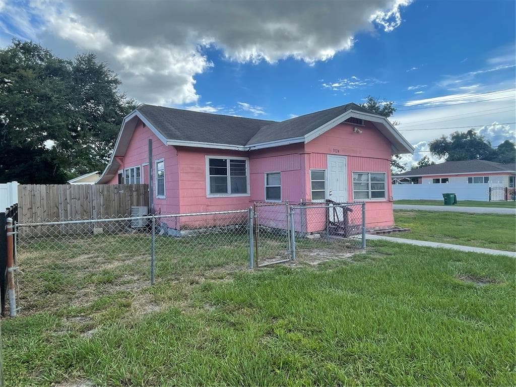 3124 W IVY STREET TAMPA, FL 33607