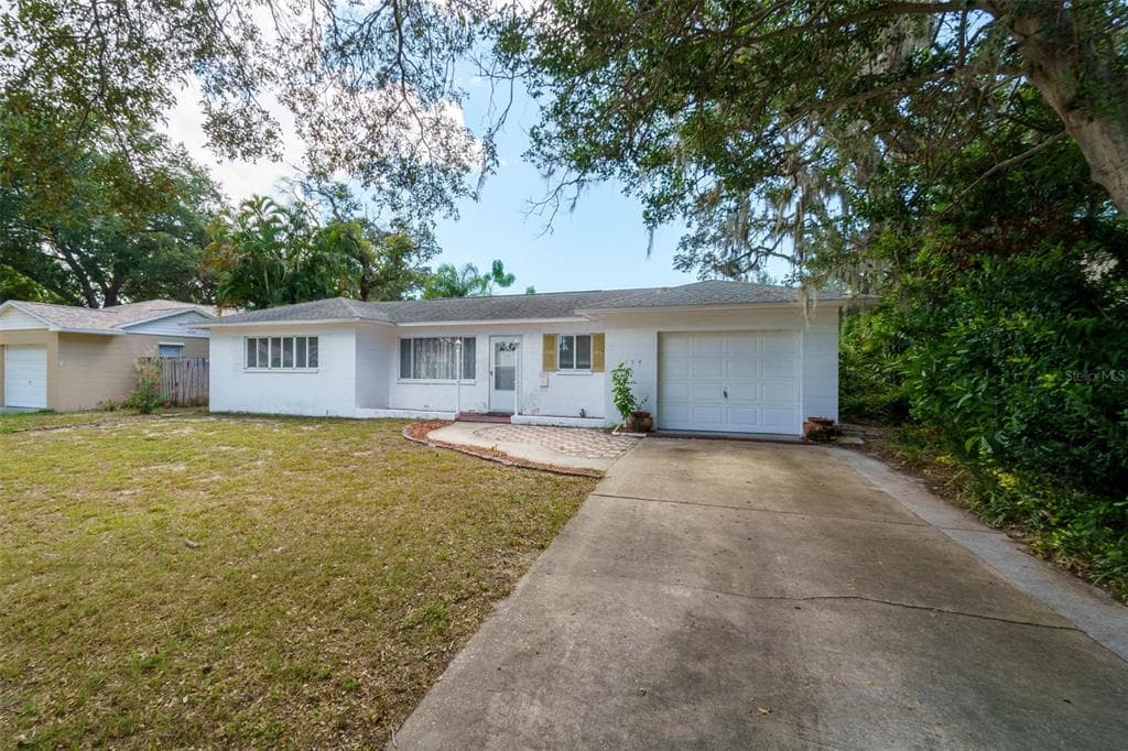 6154 2ND AVENUE S ST PETERSBURG, FL 33707