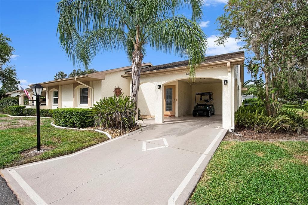 2105 HARLESTON PLACE UNIT 205 SUN CITY CENTER, FL 33573